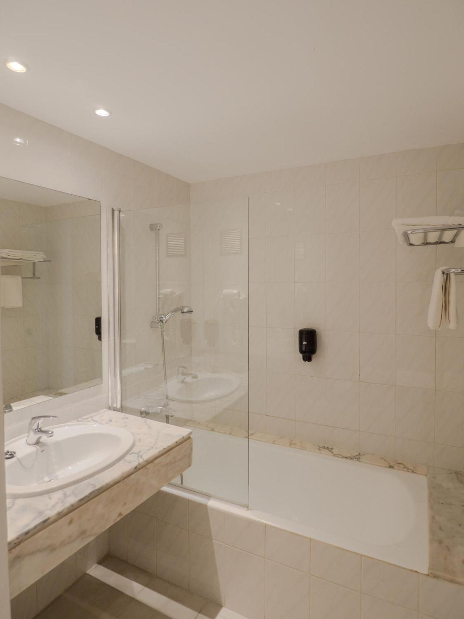 Apartamentos La Santa Maria Cala Millor  Luaran gambar